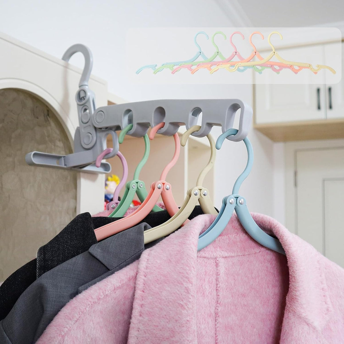 1Pcs Clothes Drying Rack Foldable and 5 Pcs Travel Hangers and 1pcs Organizer Bag,Foldable Design Doesn't take up Much Space, Great Combo for Travel/Hotel/Cruise.